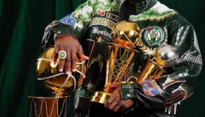 NBA免费直播-闹呢！美媒对近10年FMVP排名：22库里第3、26布伦森第4！